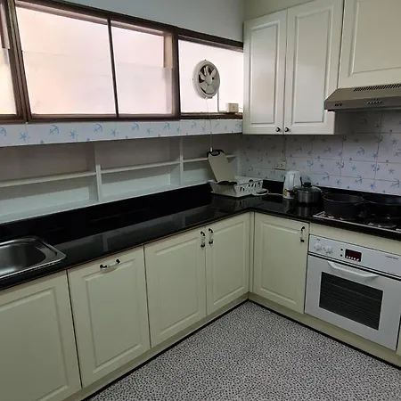 Service Apartment Thong Lo Ekkamai Prompong Bangkok Exterior photo