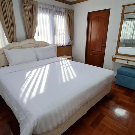 Service Apartment Thong Lo Ekkamai Prompong Bangkok Exterior photo